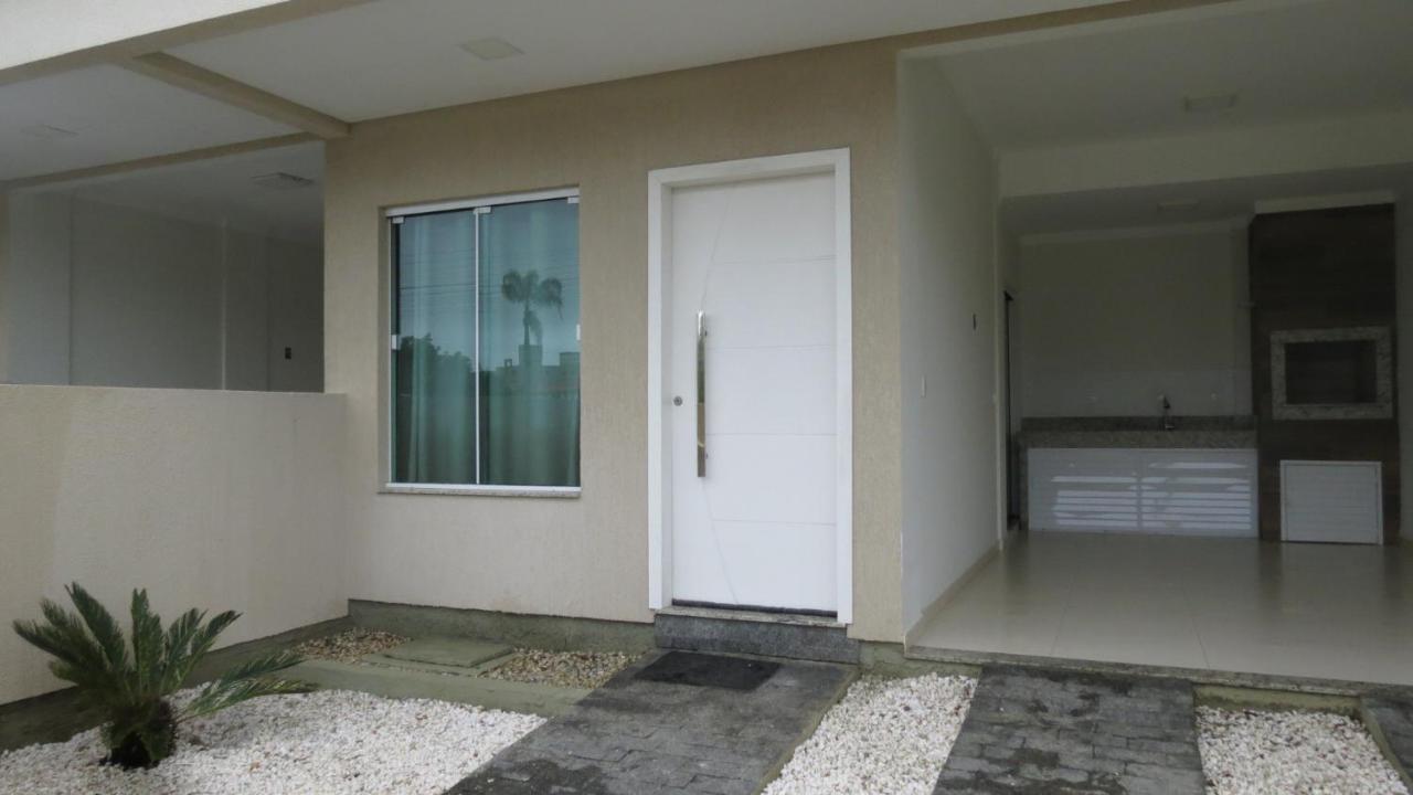 Casas Para Locacao Em Bombinhas Eksteriør bilde